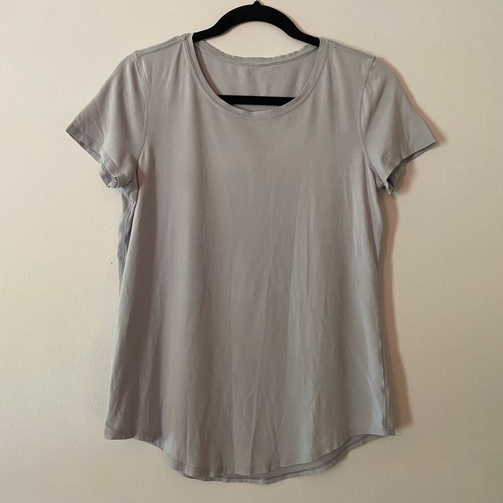 Lululemon Light Purple Short Sleeve Crewneck Tee T-Shirt Loungewear size Medium